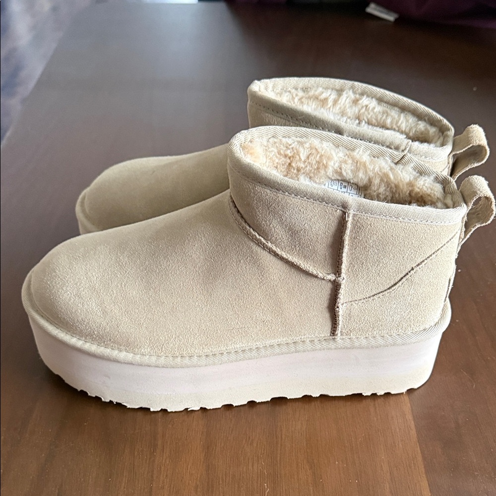 UGG ultra mini classic platform